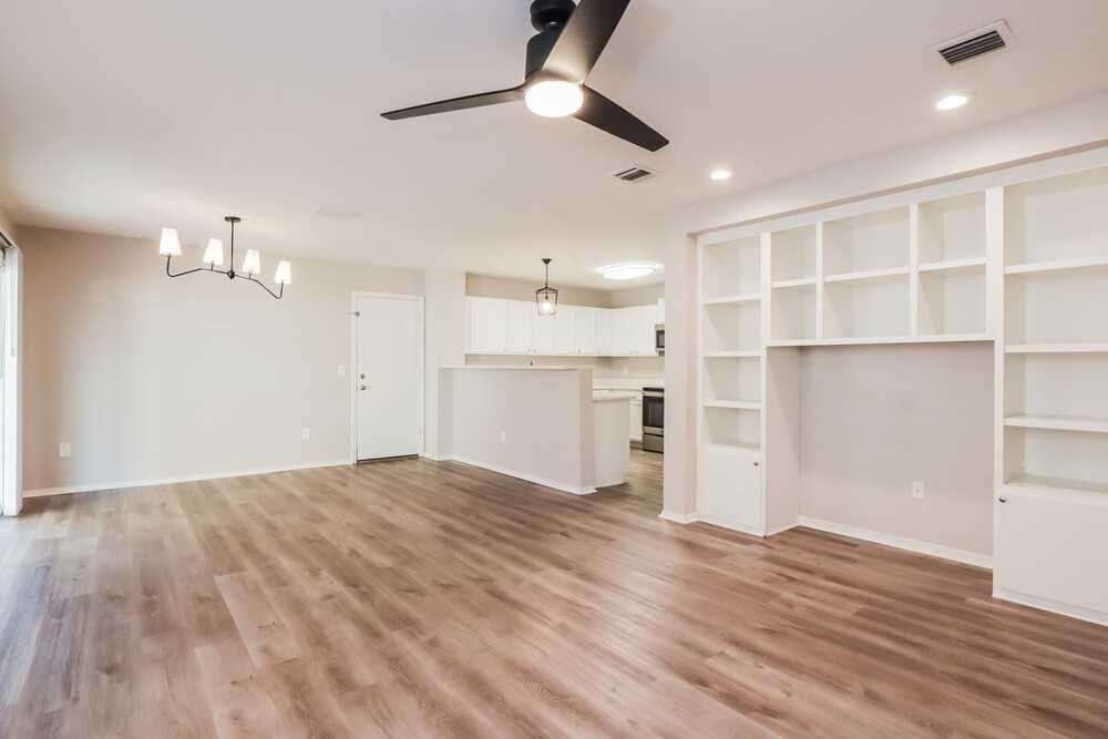 2755 N Saramano Ln - Photo 5 of 17