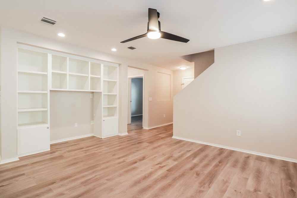 2755 N Saramano Ln - Photo 6 of 17