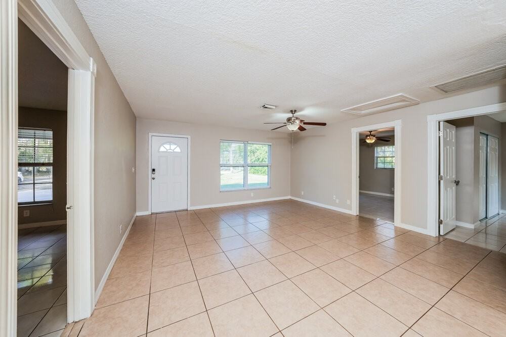 5720 Royal Palm Beach Blvd - Photo 4 of 16