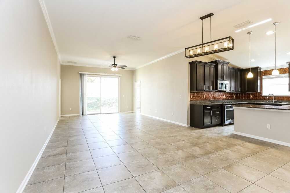 2643 Salt Lake Dr - Photo 5 of 16