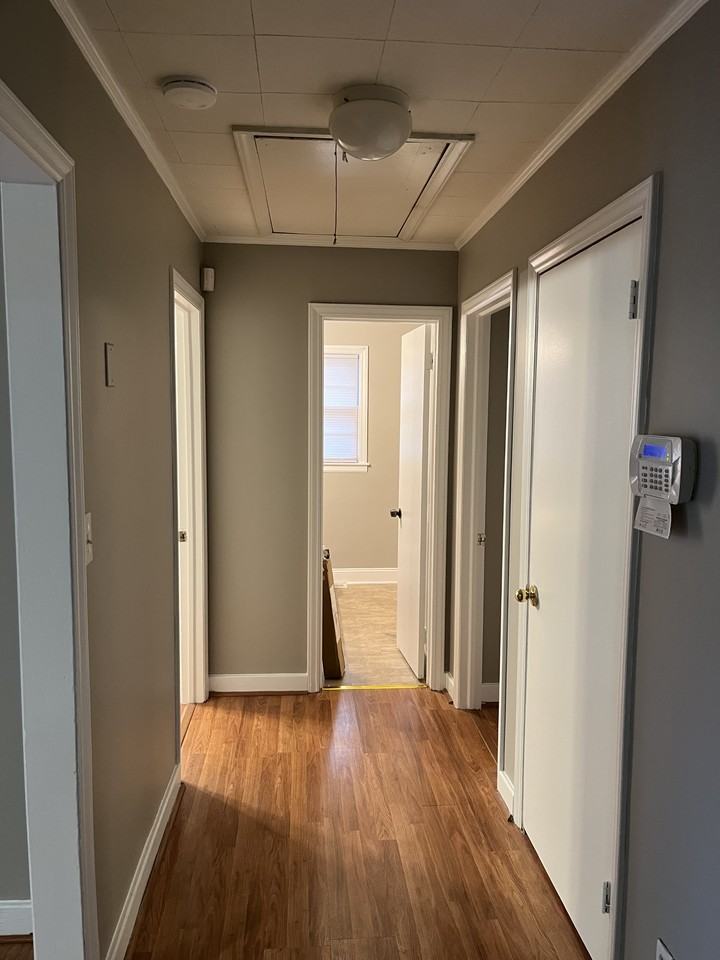 824 Shirley Drive #NA - Photo 6 of 9