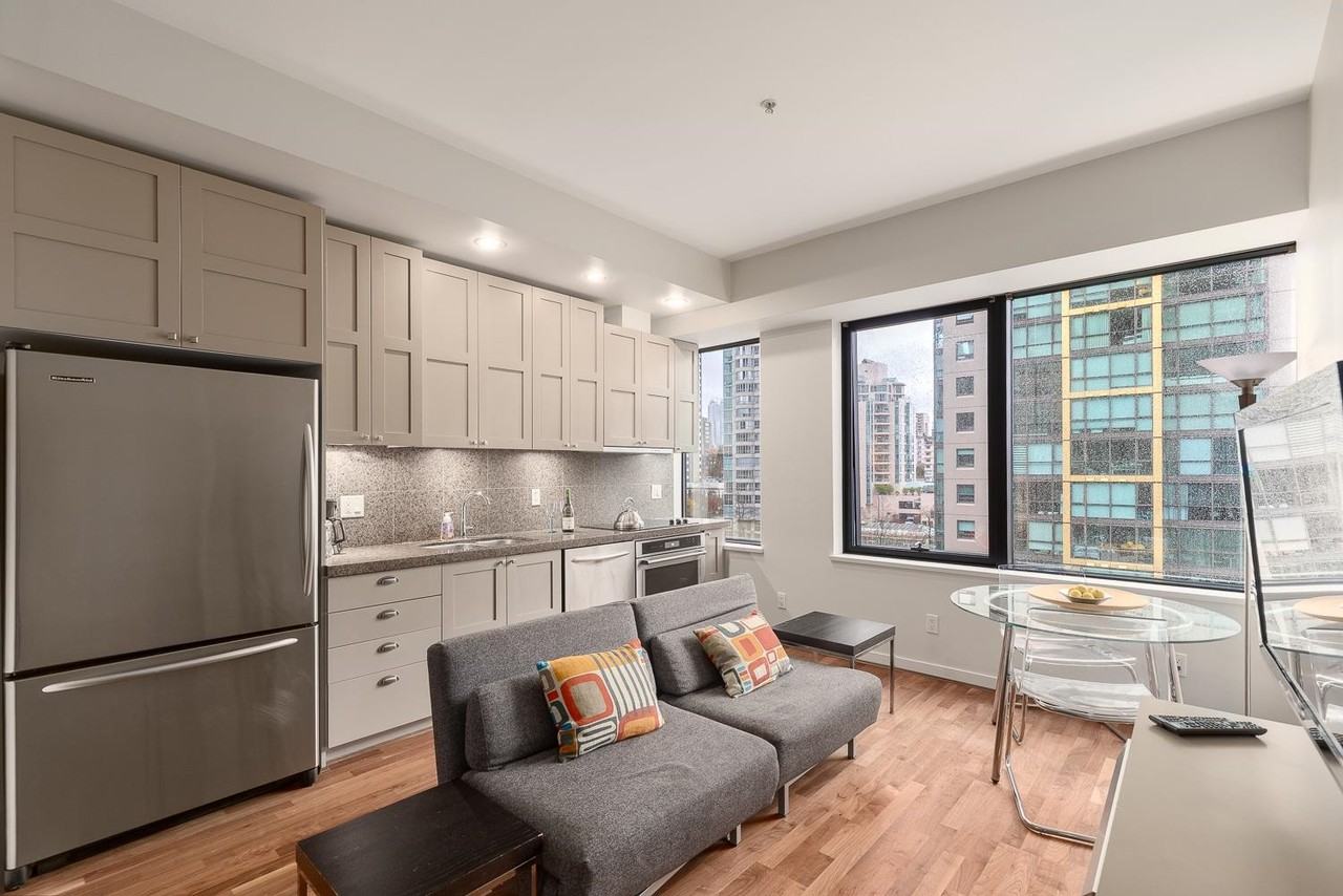 1333 West Georgia Street #913 - Photo 7 of 12