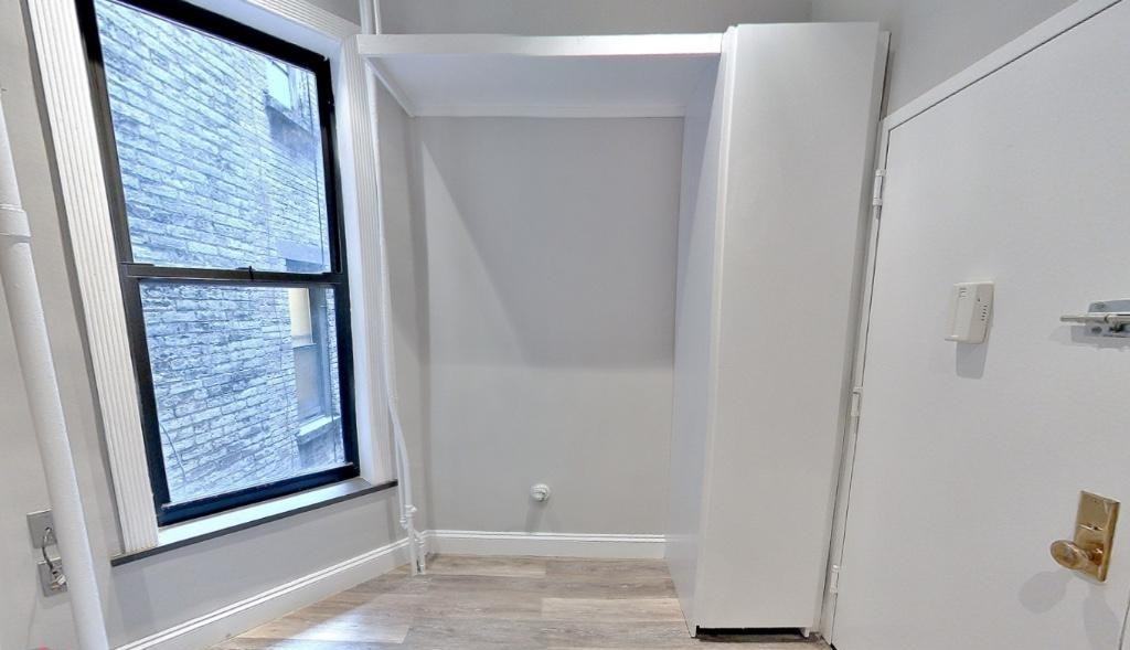 West 51st Street #CL - Photo 2 of 3