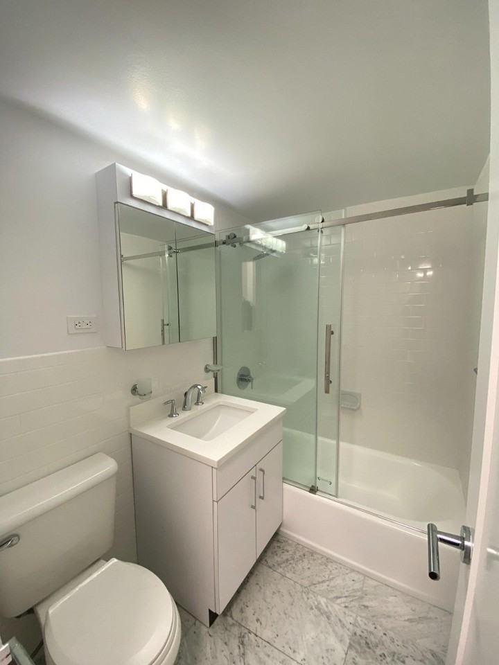 East 82nd Street #15E - Photo 4 of 5