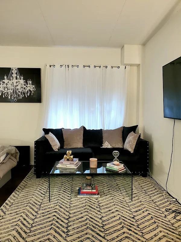 West 22nd Street #3T - Photo 3 of 5