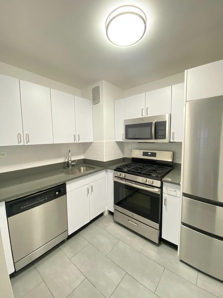 5th Avenue #14E - Photo 3 of 7