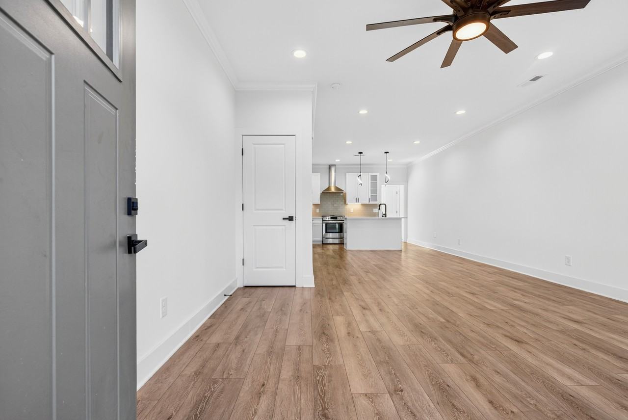 413 Lellyett Street #413 - Photo 5 of 49