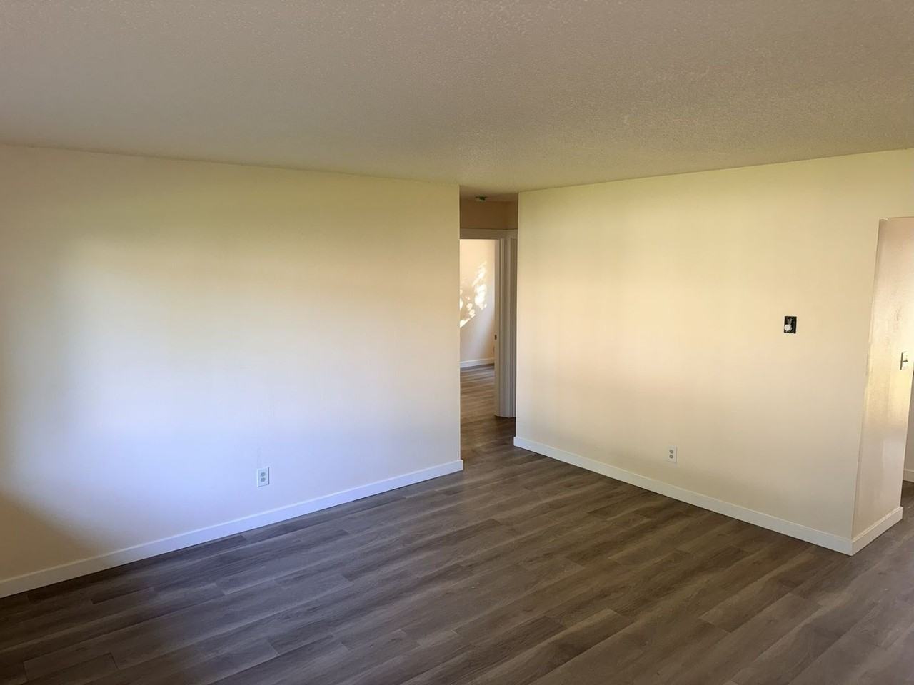 #245 VILLAGE GREEN APTS - Photo 2 of 29