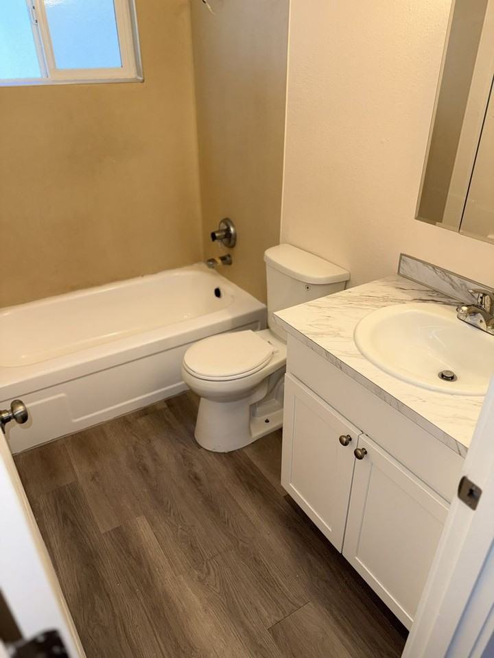 #245 VILLAGE GREEN APTS - Photo 6 of 29