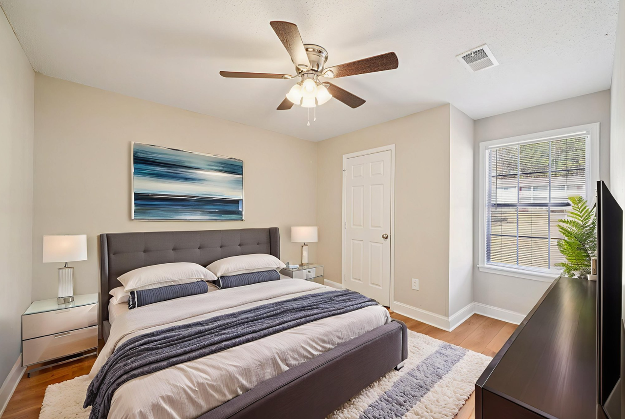 Sun Valley Apartments - Photo 4 of 20