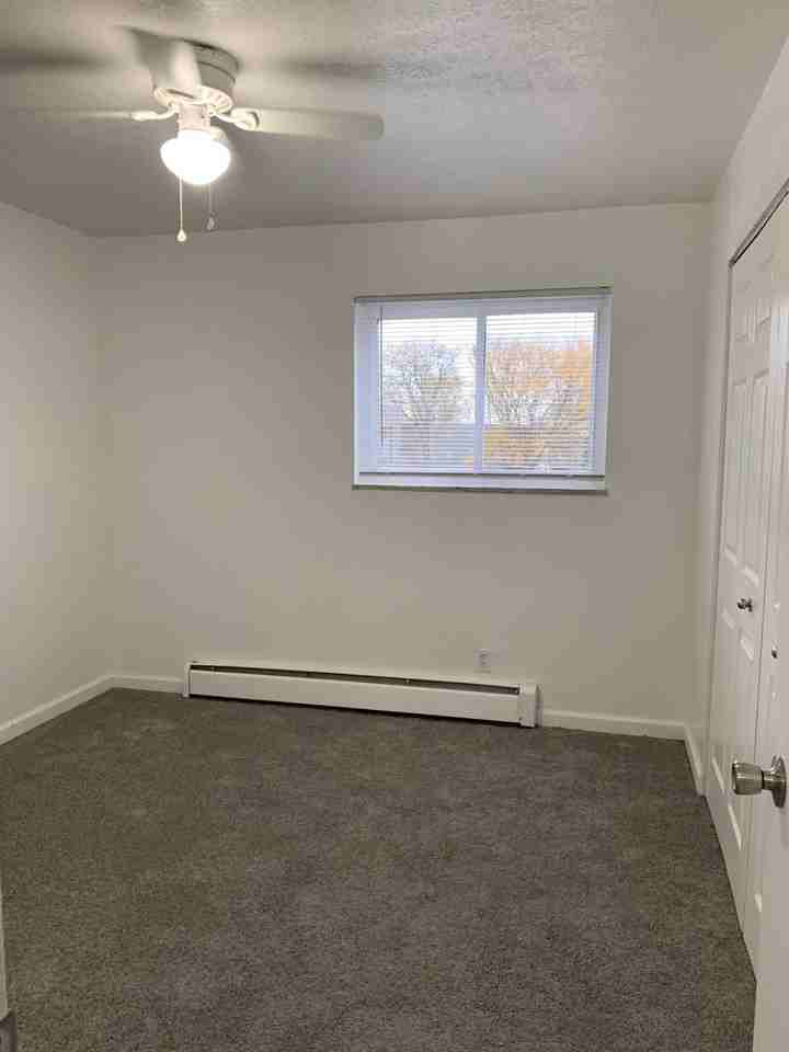 Queensdale - Photo 4 of 31