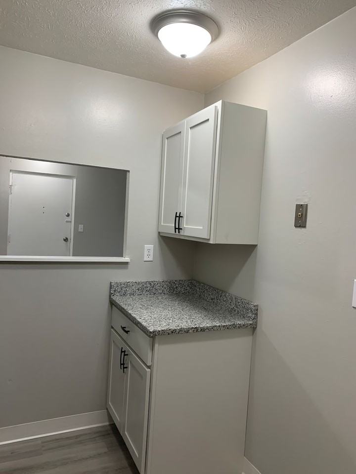 Queensdale - Photo 5 of 31