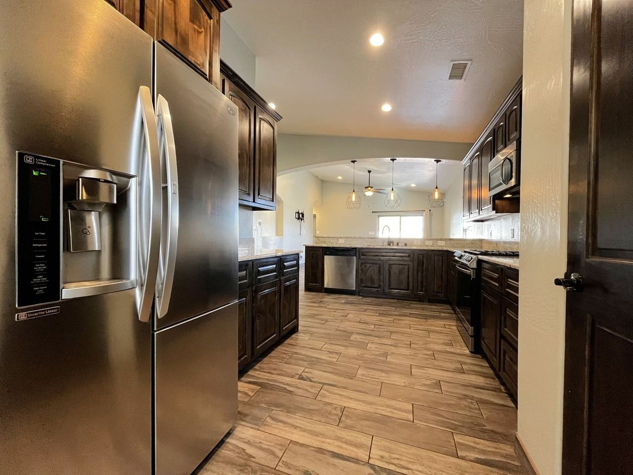 3409 Delamar Ave Ne - Photo 4 of 20