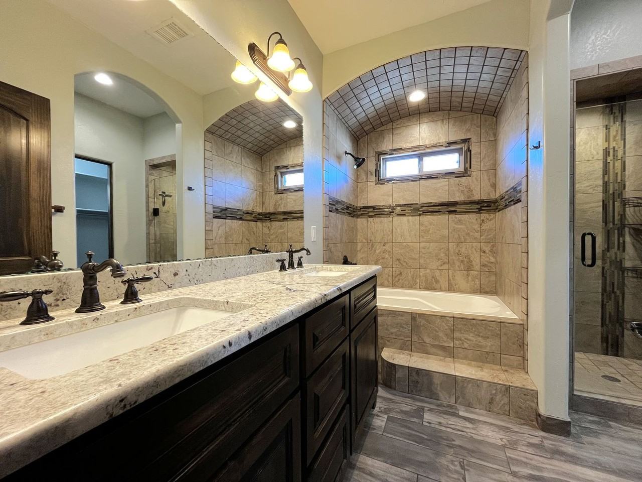 3409 Delamar Ave Ne - Photo 7 of 20