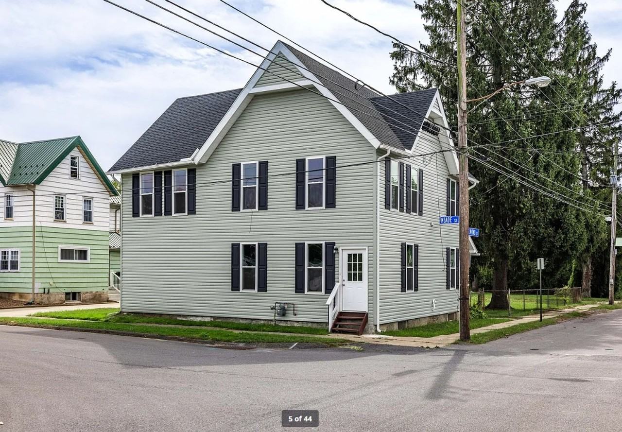 100 East 8th Street - Photo 5 of 37