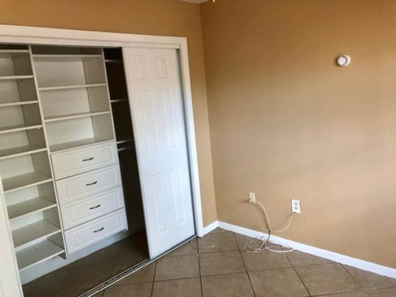 809 Northeast 214th Lane #2 - Photo 6 of 10