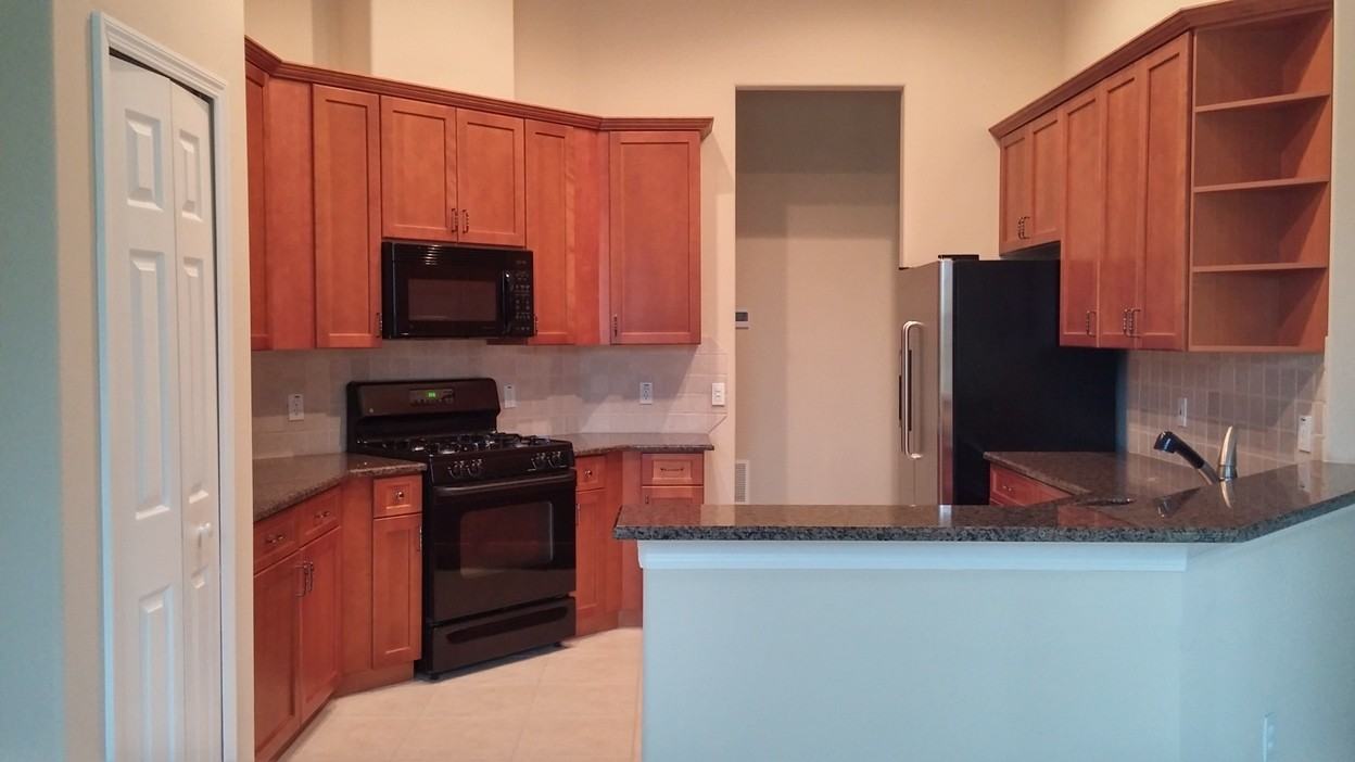 2664 Valiant Dr - Photo 5 of 13