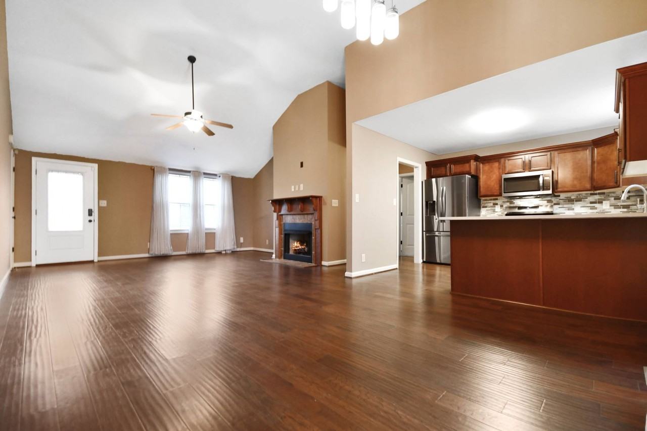 1019 Dwight Eisenhower Way - Photo 4 of 16