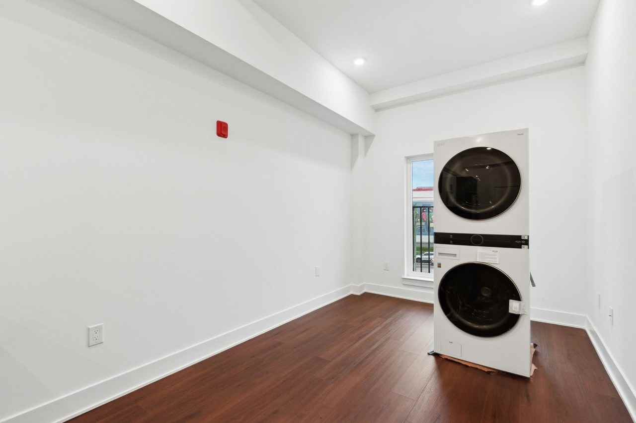 The Lane - Photo 5 of 26