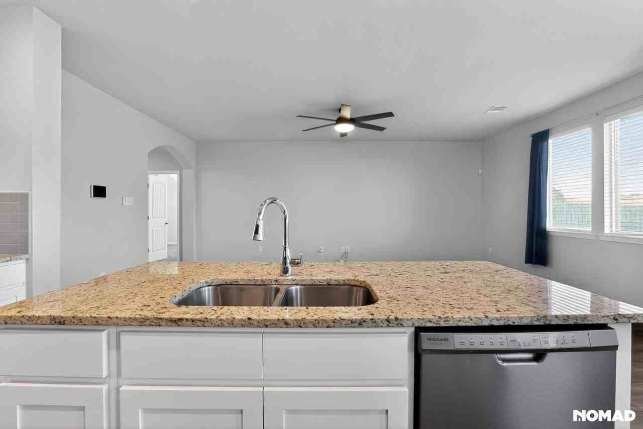 3274 East Blue Heron Drive - Photo 4 of 30