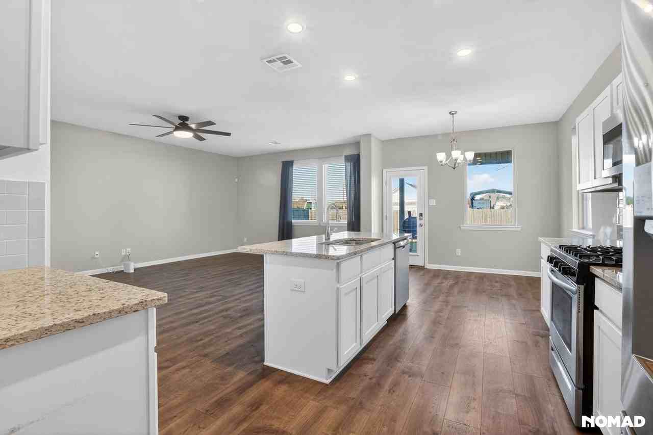 3274 East Blue Heron Drive - Photo 5 of 30