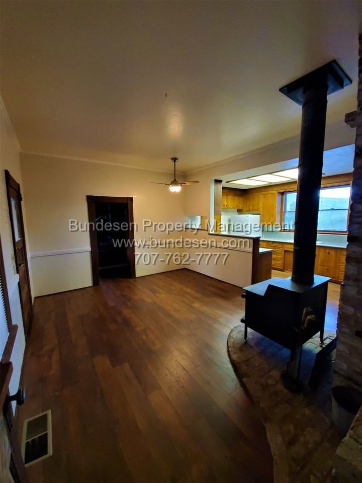 3501 Middle Road - Photo 6 of 21