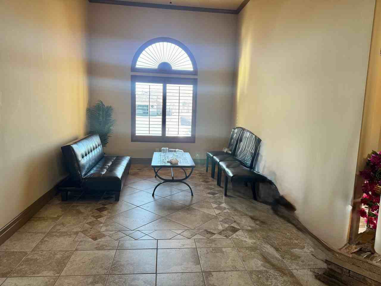 212 Palmer Court - Photo 7 of 17