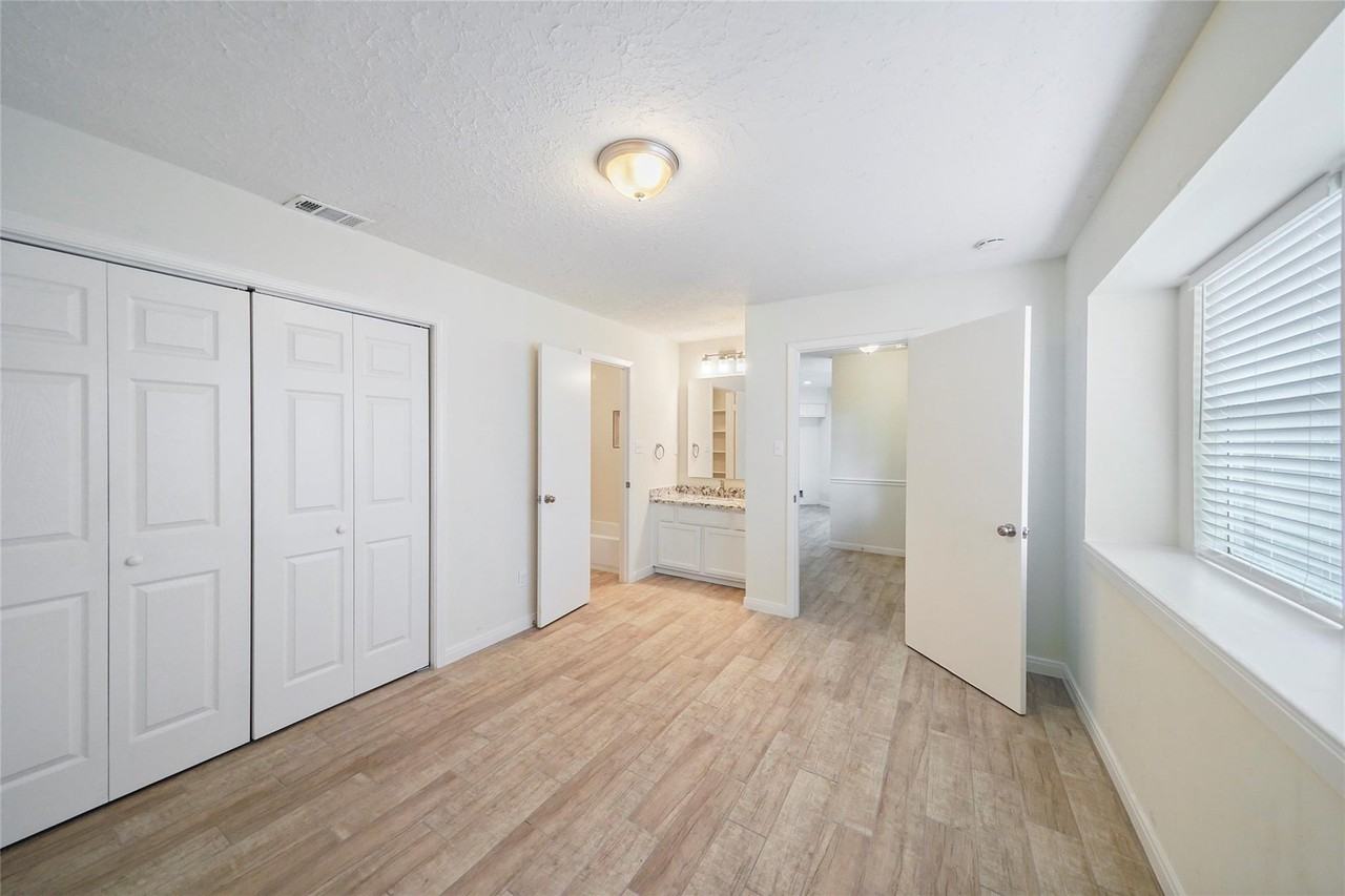 22810 Dairy Gate Drive - Photo 6 of 8