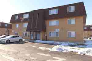 featured image of 10425 Natoma Avenue