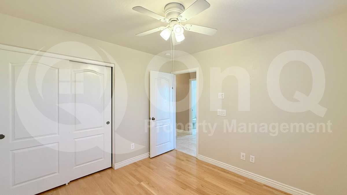 653 West Dexter Way - Photo 7 of 36