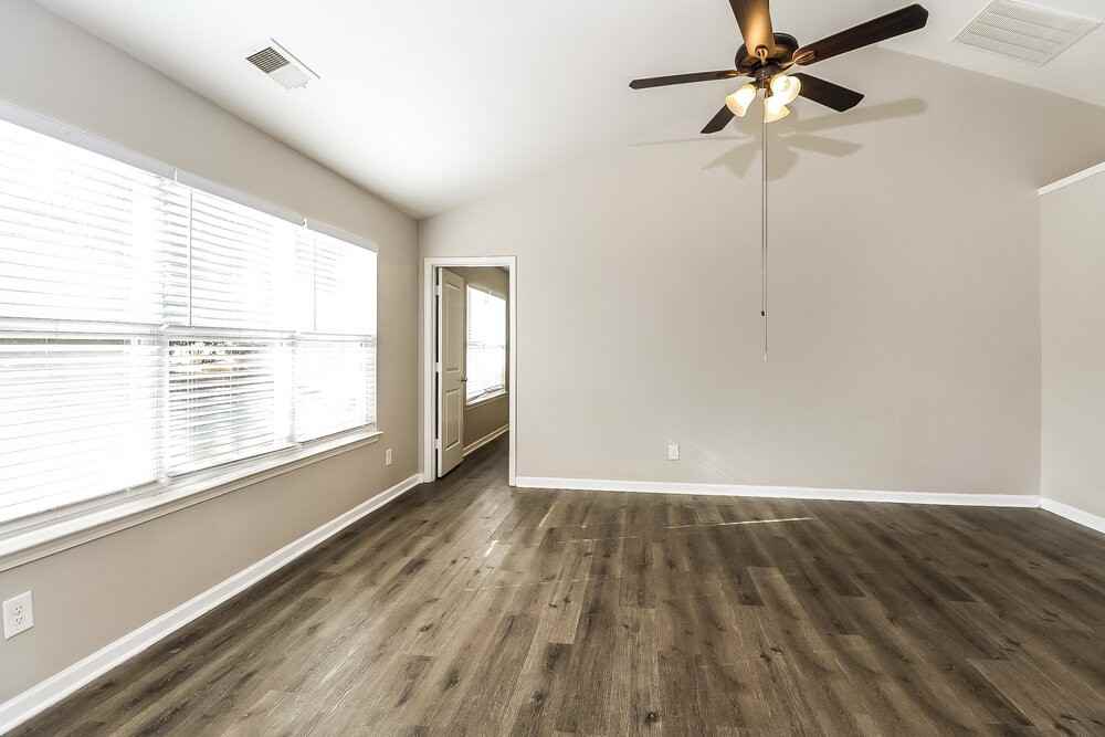 5012 Broad Leaf Ct - Photo 6 of 17