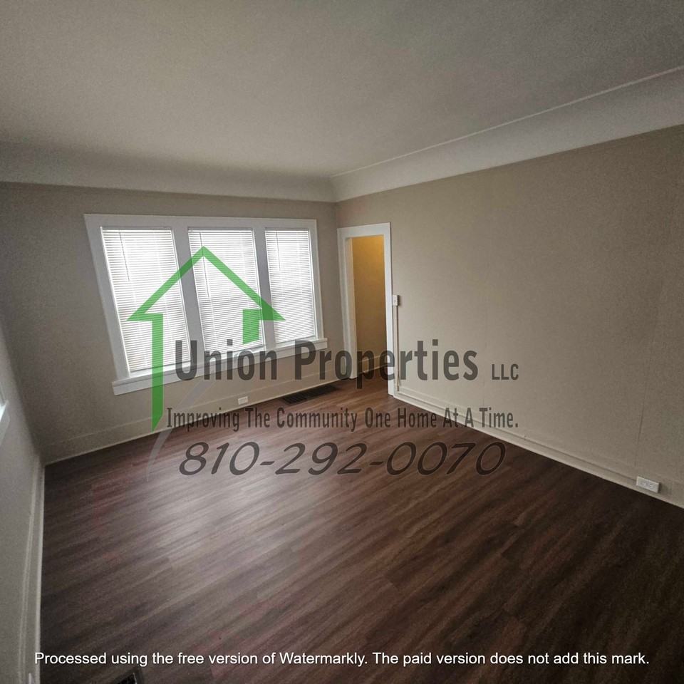 1042 Gillett Street - Photo 5 of 22