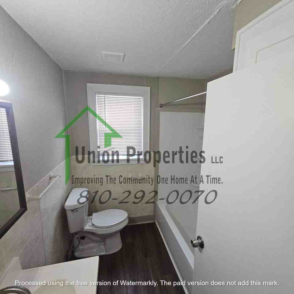 1042 Gillett Street - Photo 7 of 22