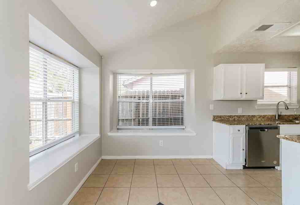 16158 Coyridge Ln - Photo 7 of 16