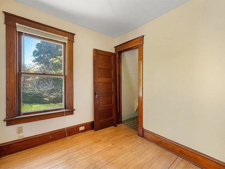 19 White Place #1-2 - Photo 7 of 12