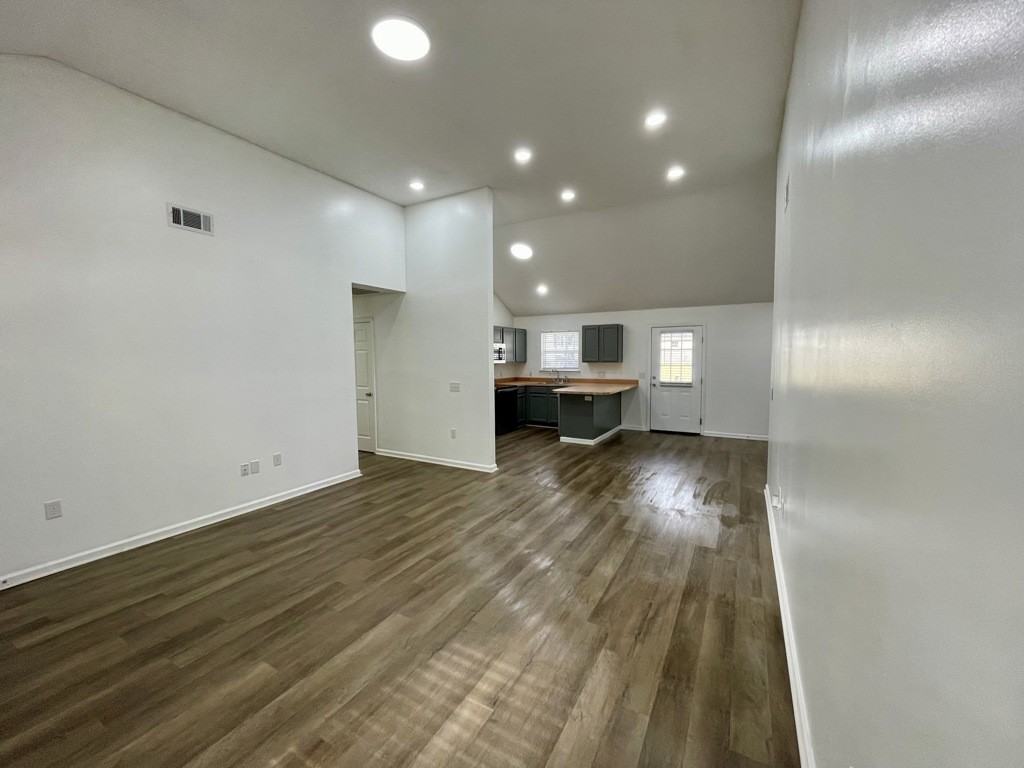 106 Old Stillwell Road - Photo 3 of 17