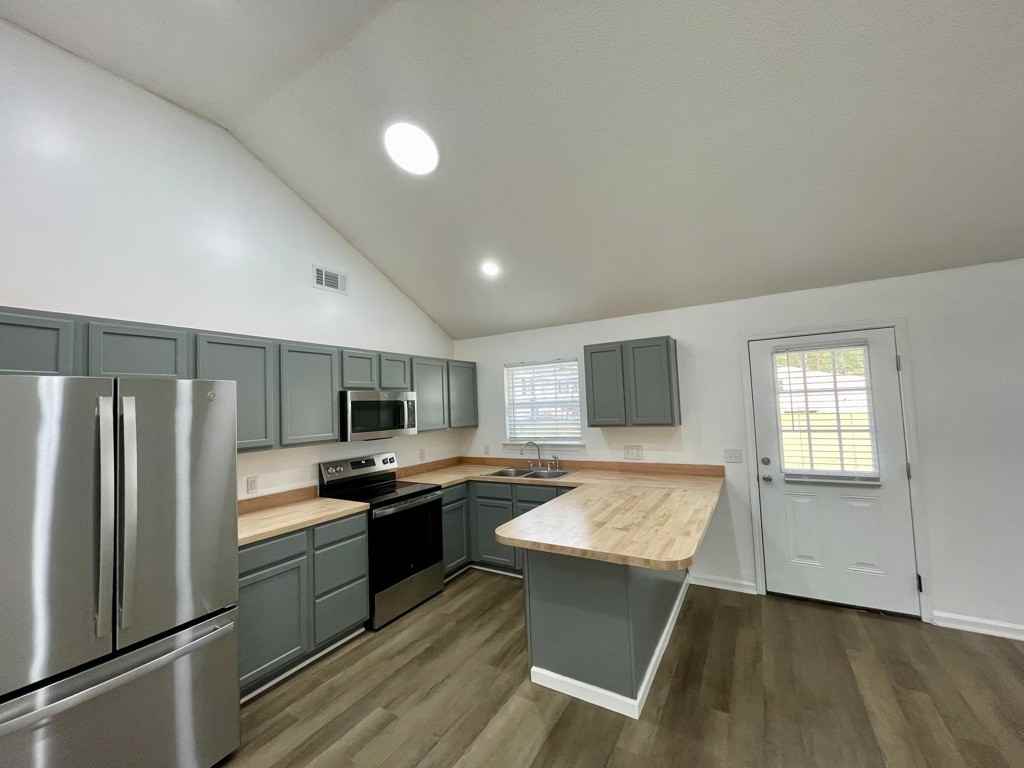 106 Old Stillwell Road - Photo 4 of 17