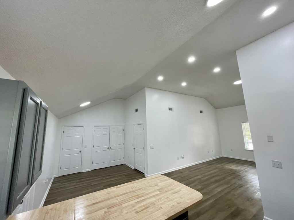 106 Old Stillwell Road - Photo 6 of 17