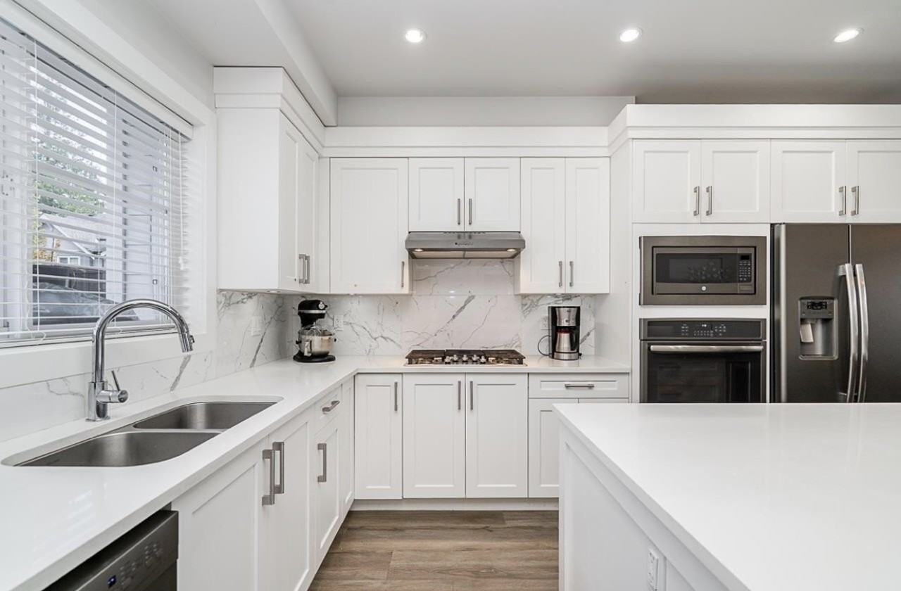 19239 70 Avenue - Photo 6 of 30