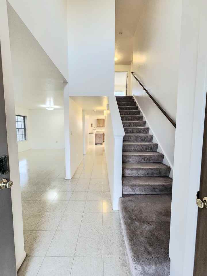 312 Fireball Drive - Photo 2 of 20