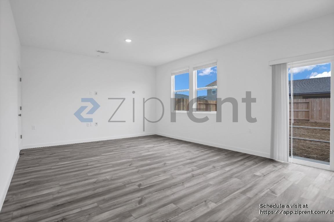 4636 Sami Jo Dr - Photo 7 of 41