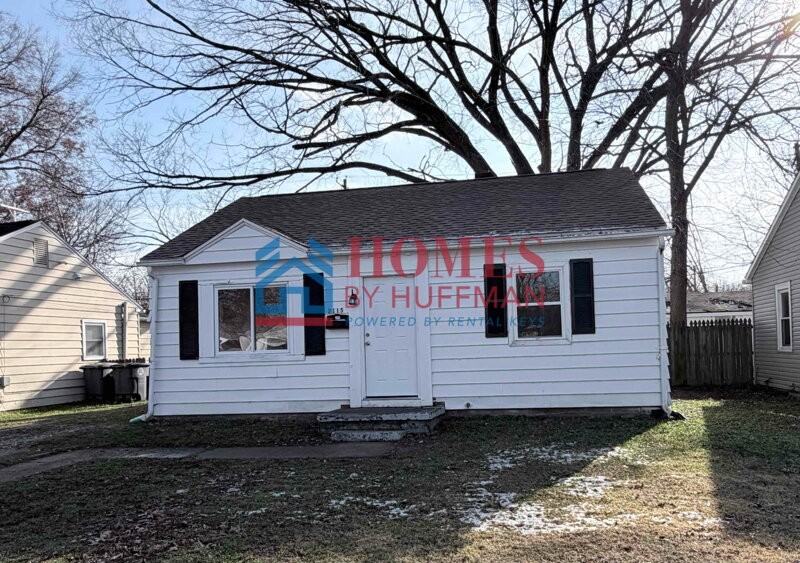 2115 Ravenswood Drive - Photo 2 of 19