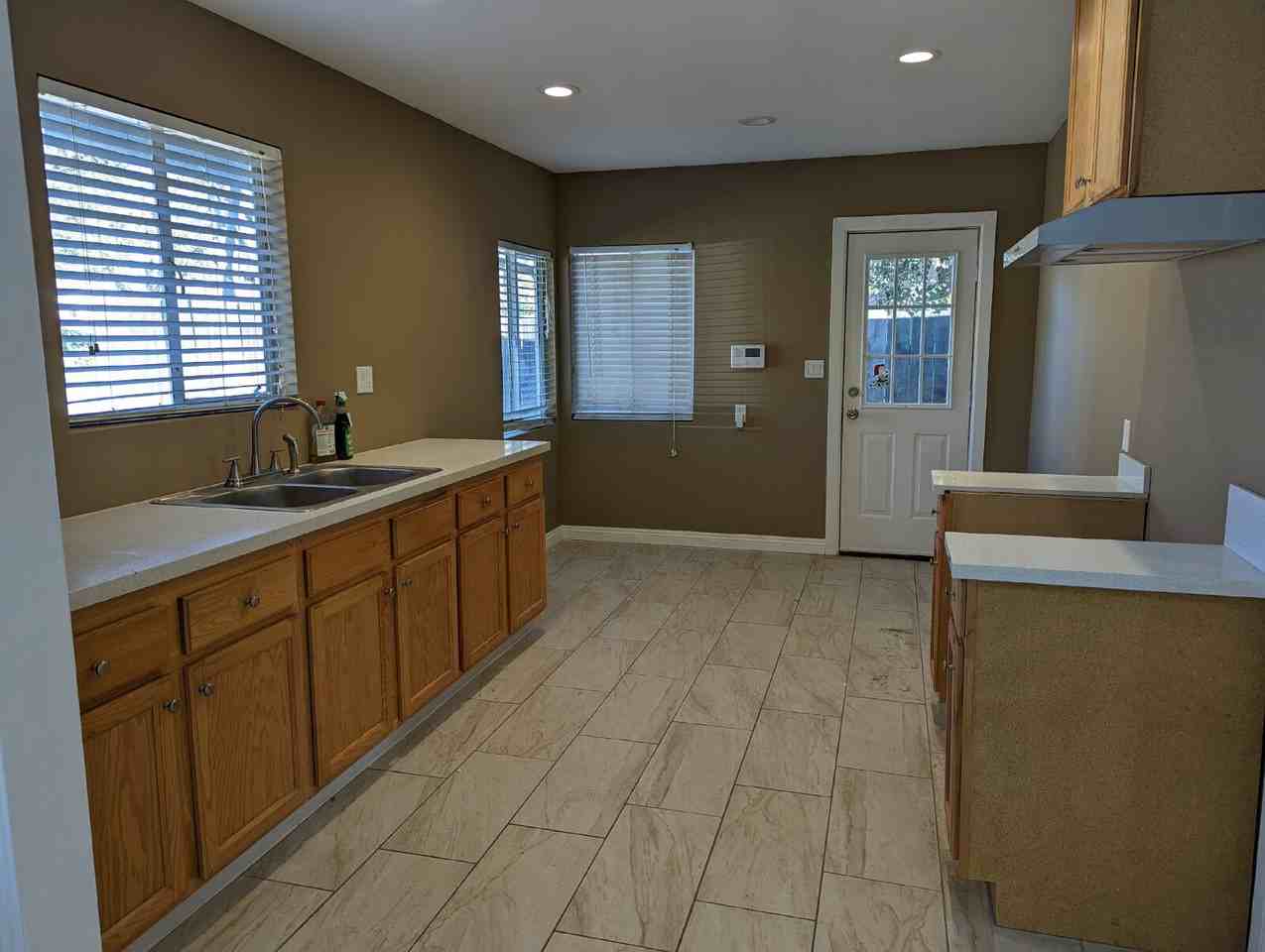 E Highland Ct - Photo 3 of 14