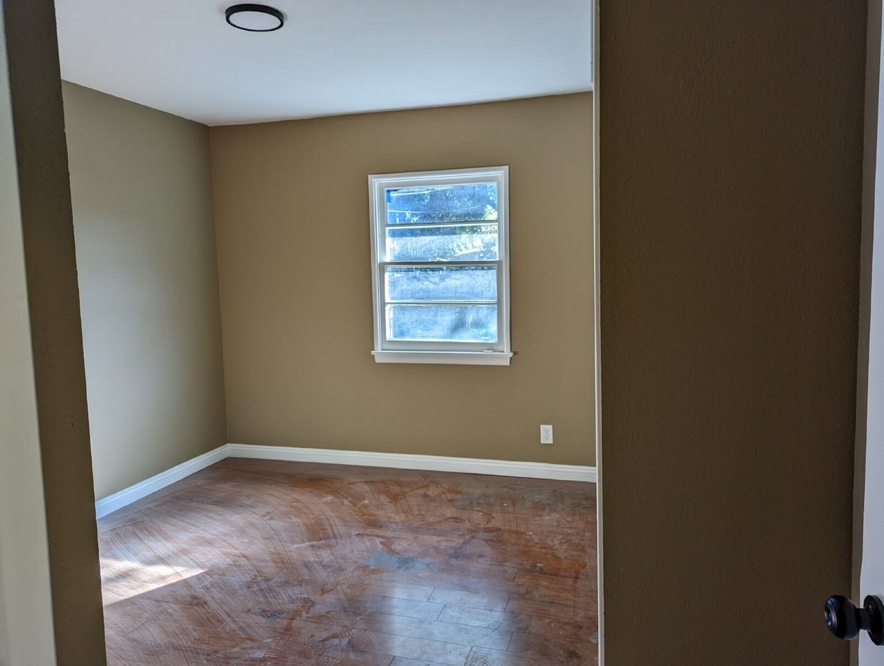 E Highland Ct - Photo 6 of 14