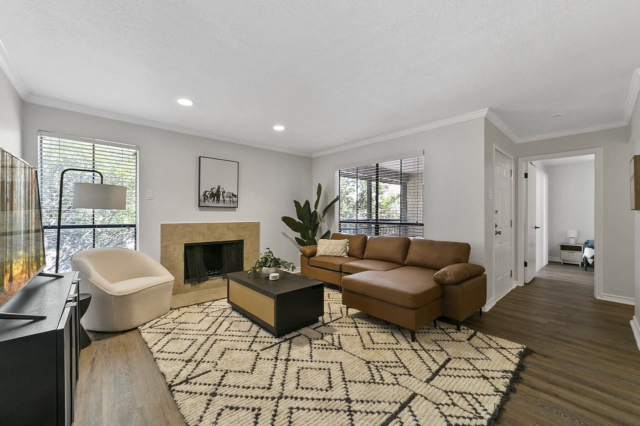 Lakeside Apartments - Photo 3 of 46