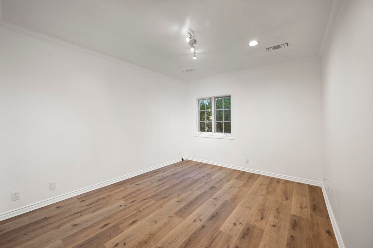 28510 W Driver Avenue - Photo 2 of 50