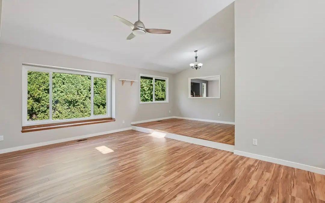 2477 Southeast Lindenbrook Court - Photo 2 of 22