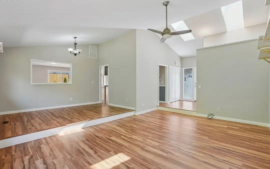 2477 Southeast Lindenbrook Court - Photo 3 of 22