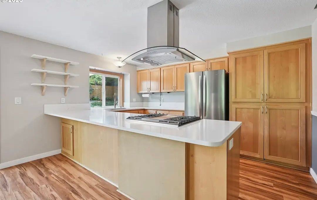 2477 Southeast Lindenbrook Court - Photo 5 of 22