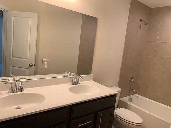 2770 Port Bow Ln - Photo 2 of 20